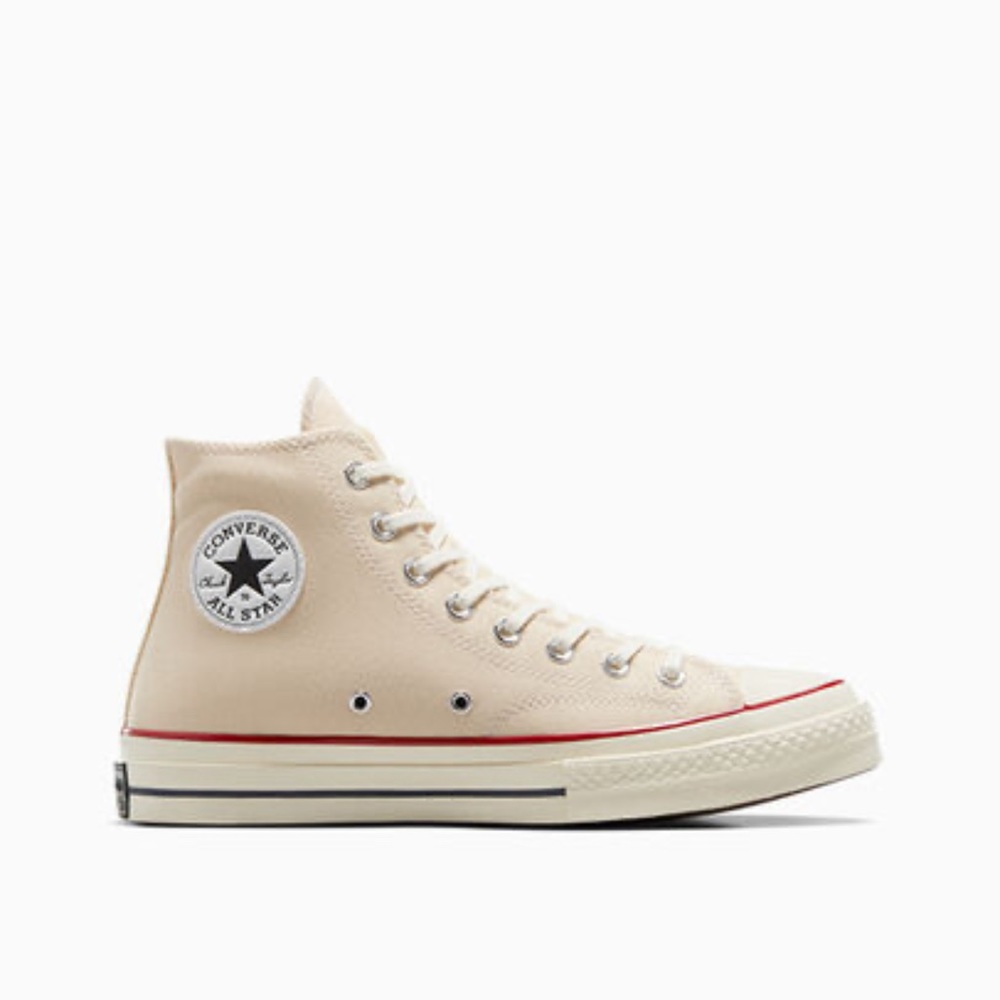 Chuck 70 vintage canvas. Size 8.5 color parchment